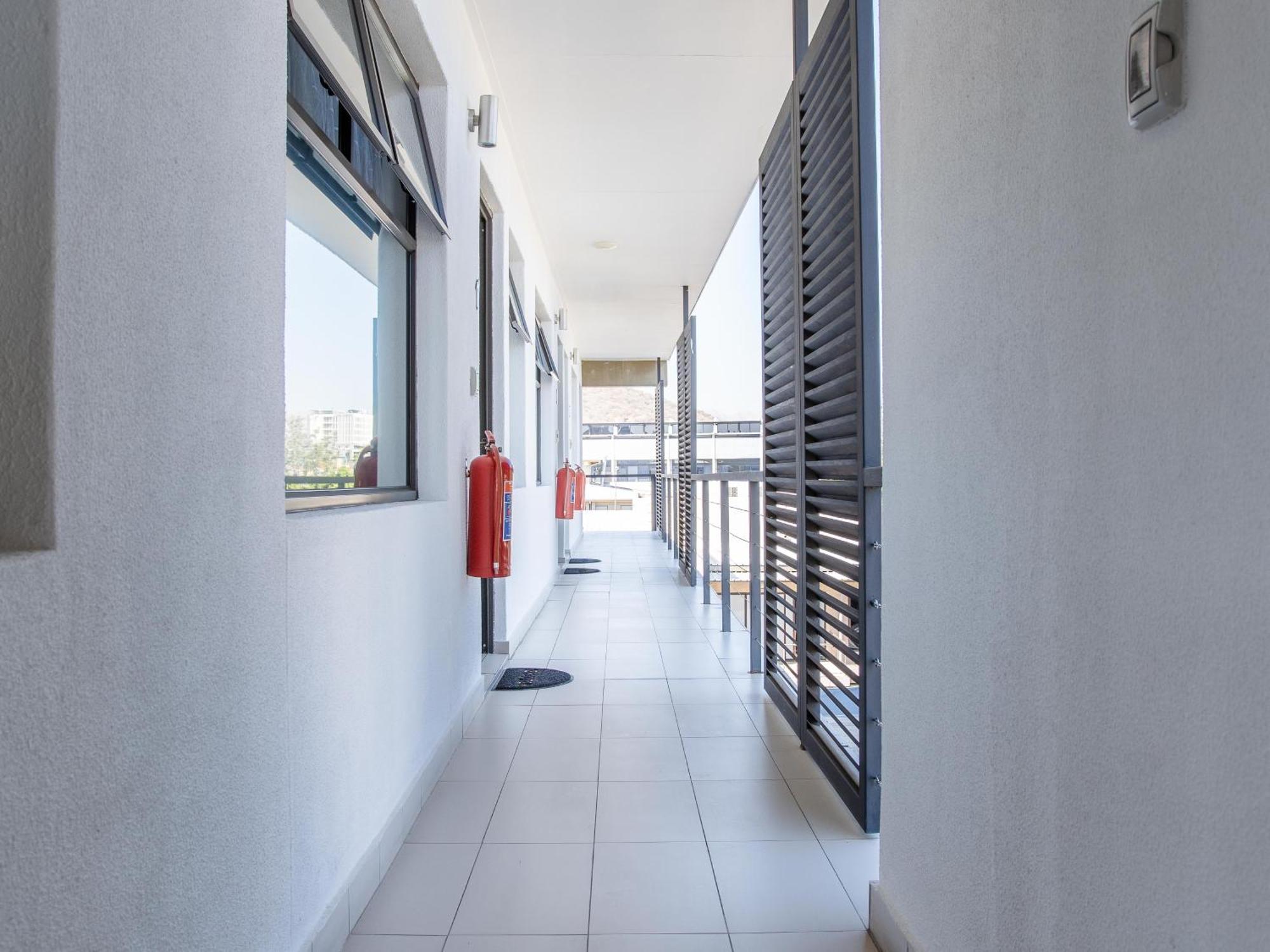 Rieks Van Der Walt Self-Catering Apartment Windhoek Exterior foto